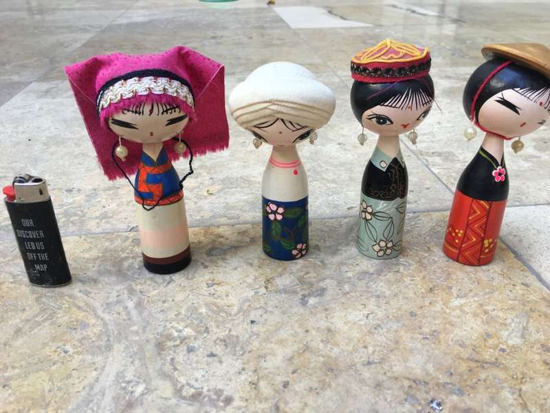 kokeshi collection of bobble head dolls x 4