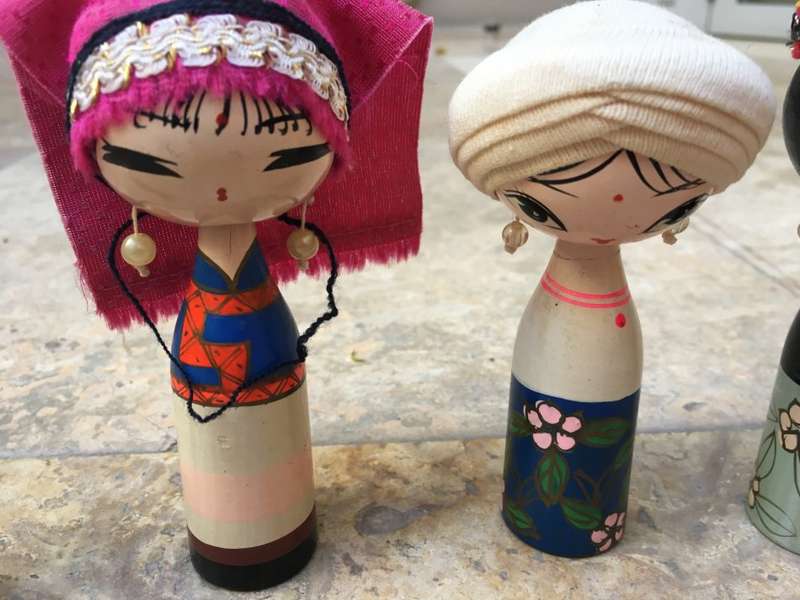 kokeshi collection of bobble head dolls x 4