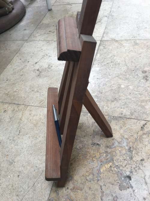 artist easel
