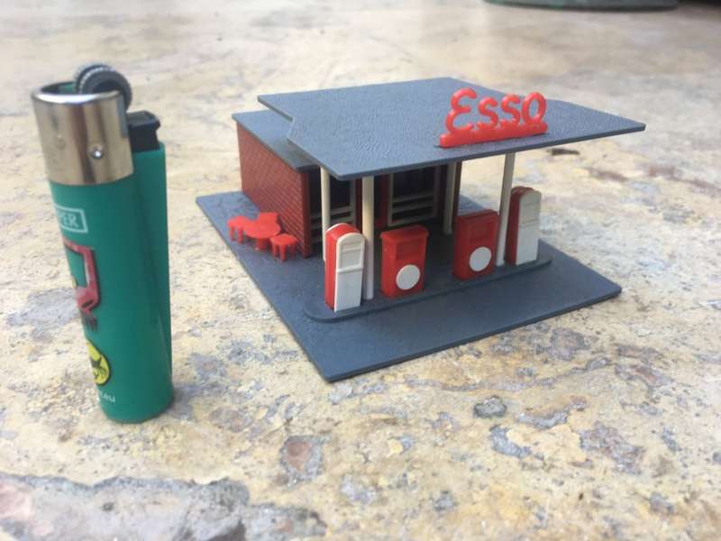 vintage train rail set esso service station building to scale PVC