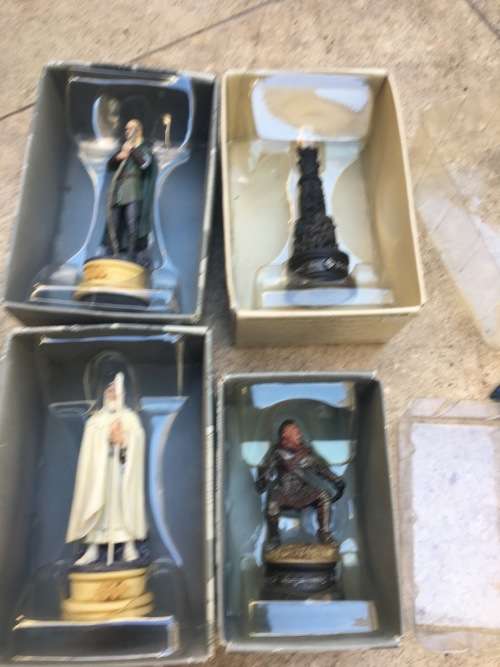 Eaglemoss lord of the rings chess pieces lot x4 in box