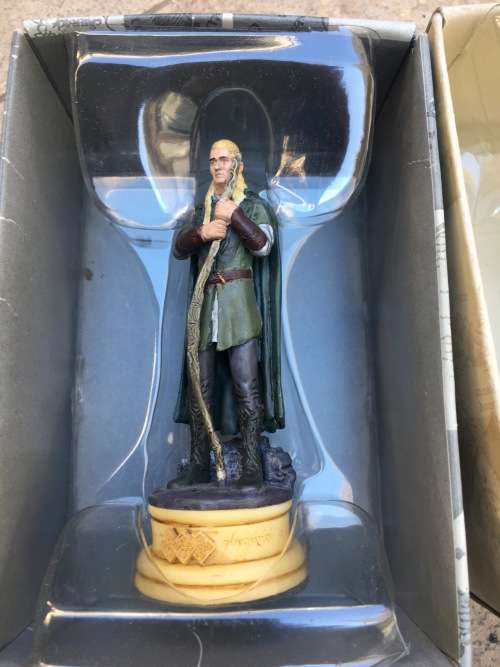 Eaglemoss lord of the rings chess pieces lot x4 in box