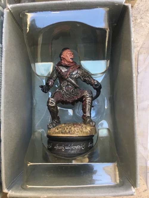Eaglemoss lord of the rings chess pieces lot x4 in box