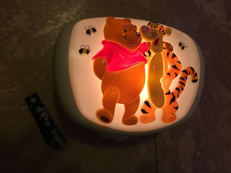 Winnie the Pooh and Tigger Disney Night Light for Baby Crib 1997 , crib mounting disc