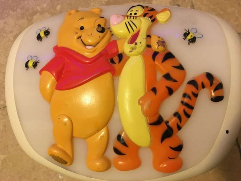 Winnie the Pooh and Tigger Disney Night Light for Baby Crib 1997 , crib mounting disc