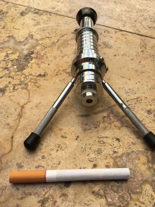 VINTAGE H O C POCKET MICROSCOPE JAPAN 20 - 70X ORIGINAL CASE
