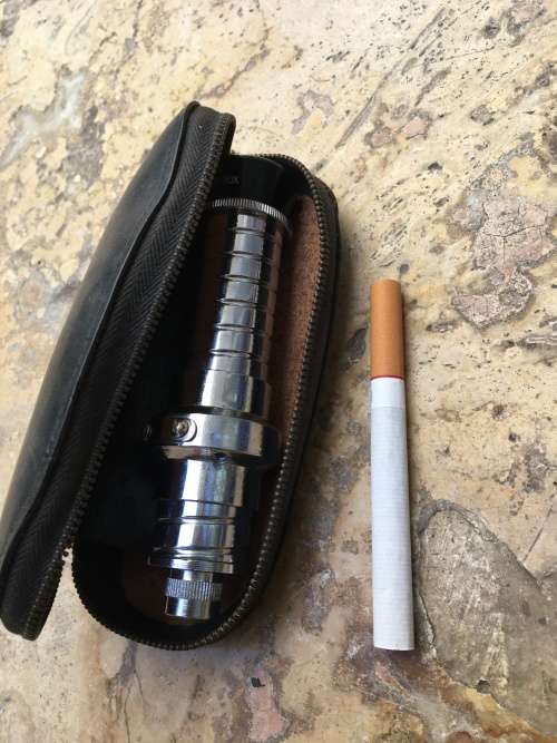 VINTAGE H O C POCKET MICROSCOPE JAPAN 20 - 70X ORIGINAL CASE