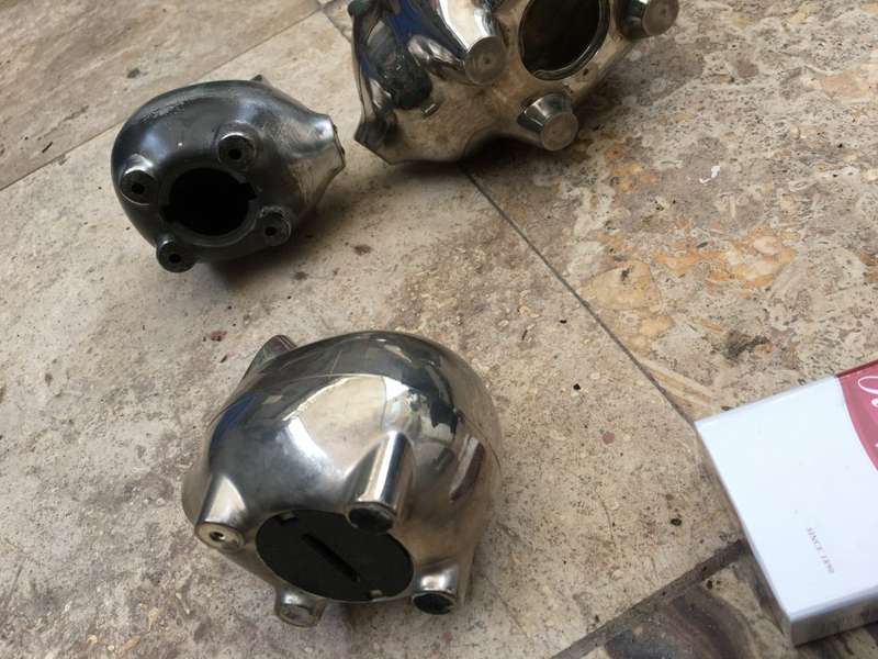 lot of 3 piggy banks , money boxes , non magnetic
