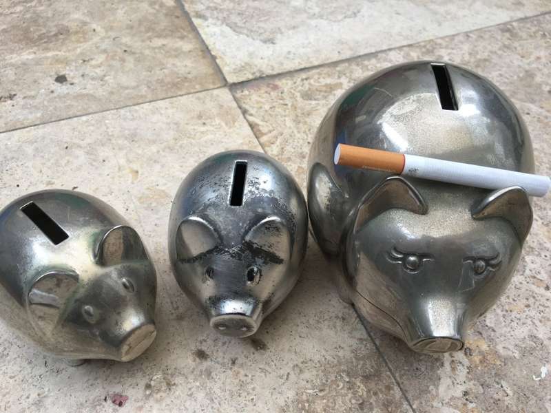 lot of 3 piggy banks , money boxes , non magnetic