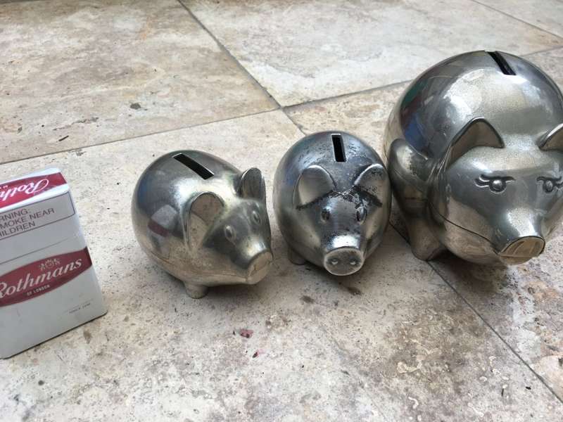 lot of 3 piggy banks , money boxes , non magnetic