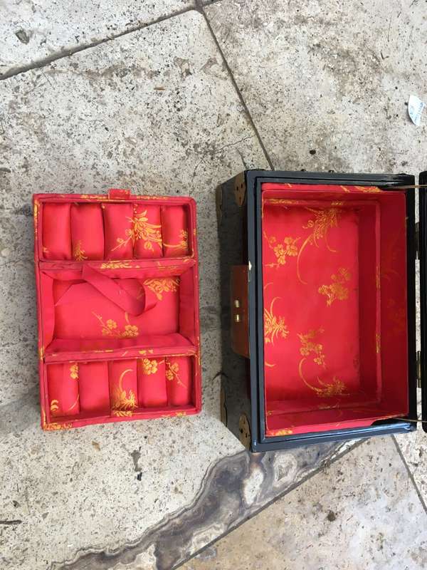 vintage  Chinese jewellery box inlaid laquered with latch brass fittings