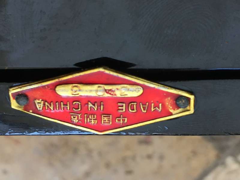 vintage  Chinese jewellery box inlaid laquered with latch brass fittings
