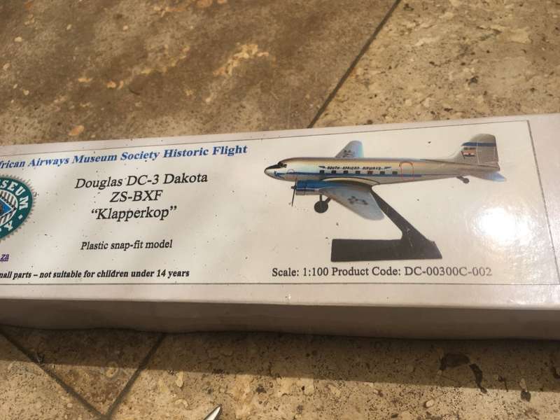 SAA museum Douglas DC-3 Dakota ZS -BXF Klapperkop model plane, airplane  with stand