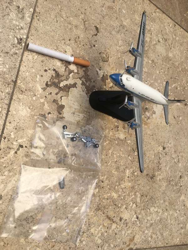 SAA , South African Airways metal die cast  model ZS -BMG on stand