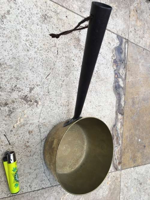 vintage heavy brass pot pan with metal handle , COUNTRY KITCHEN