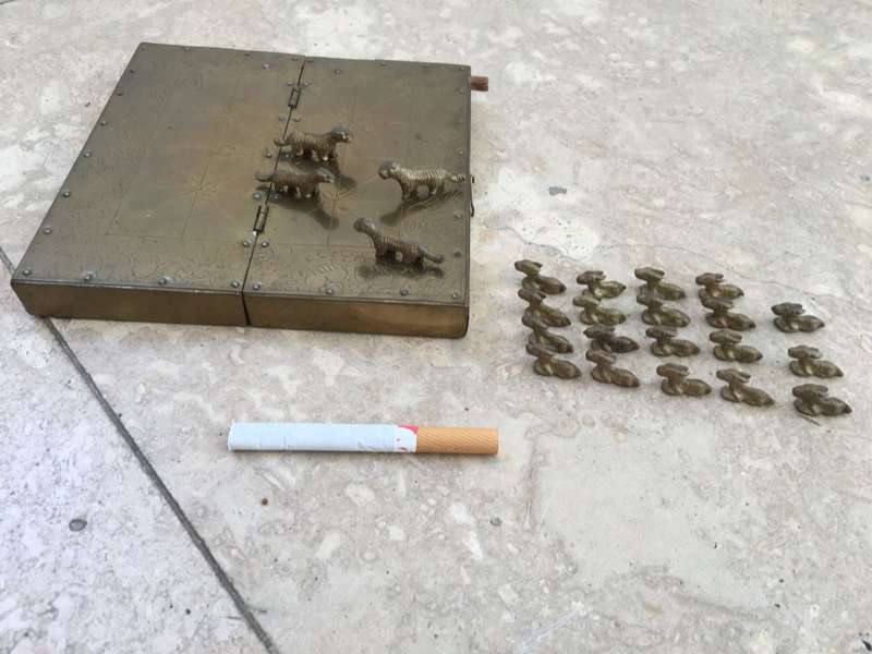 VINTAGE BRASS BAGHA BAGH CHAL MOVING TIGERS NEPALESE BOARD GAME GOATS and TIGERS