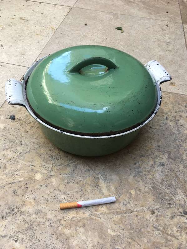vintage cast iron FE Belgium pot 39 B