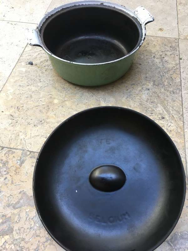 vintage cast iron FE Belgium pot 39 B