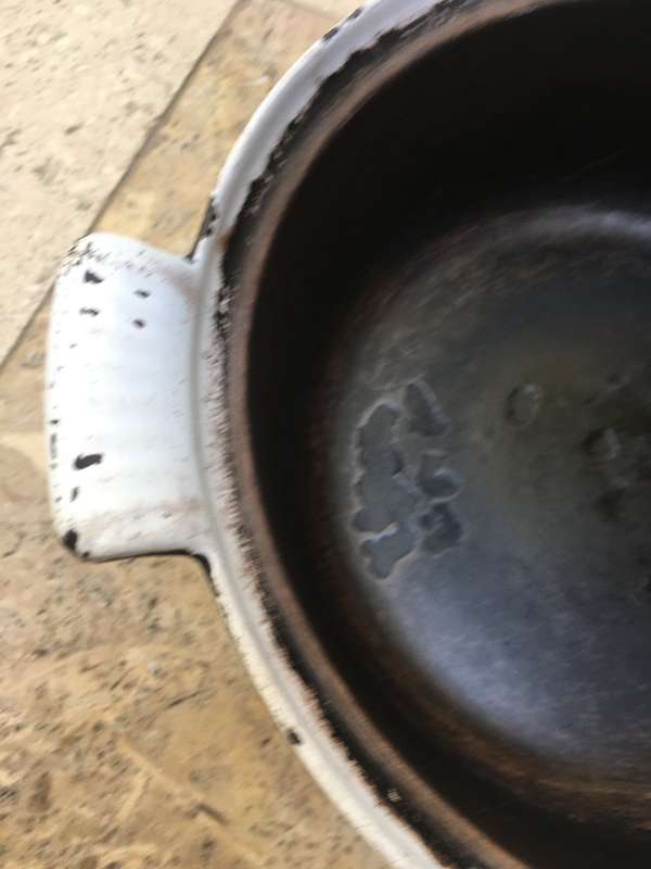 vintage cast iron FE Belgium pot 39 B