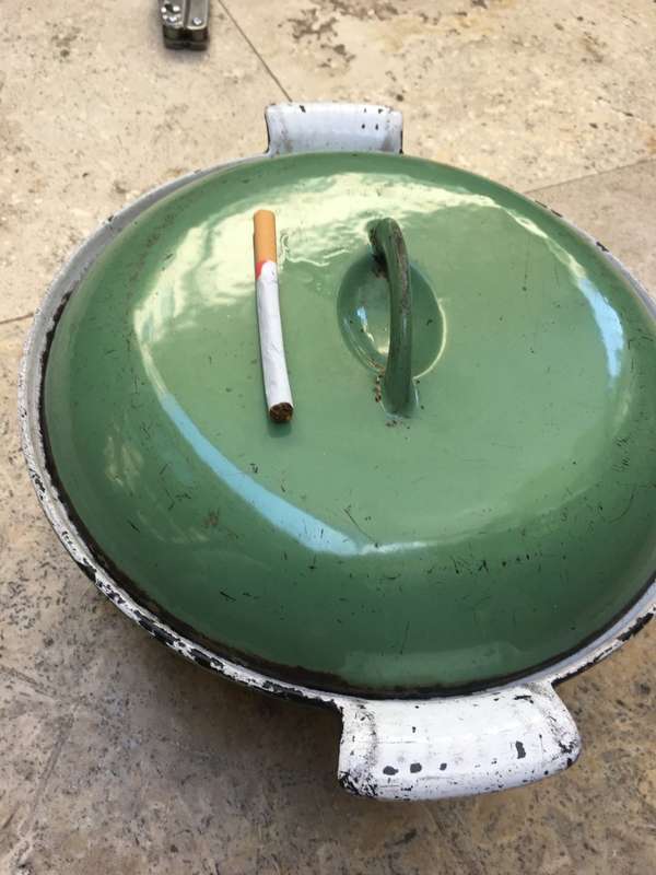 vintage cast iron FE Belgium pot 39 B