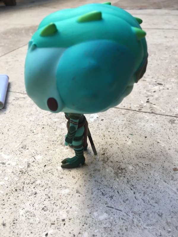 funko funky pop rare female alien , made in vietnam