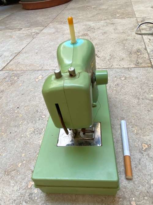 vintage holly hobbie sewing machine