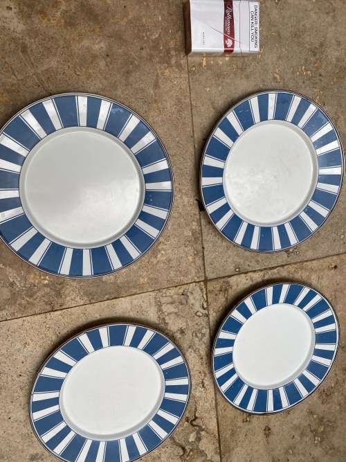 golden rabbit enamelware blue stripe plates lot of 4