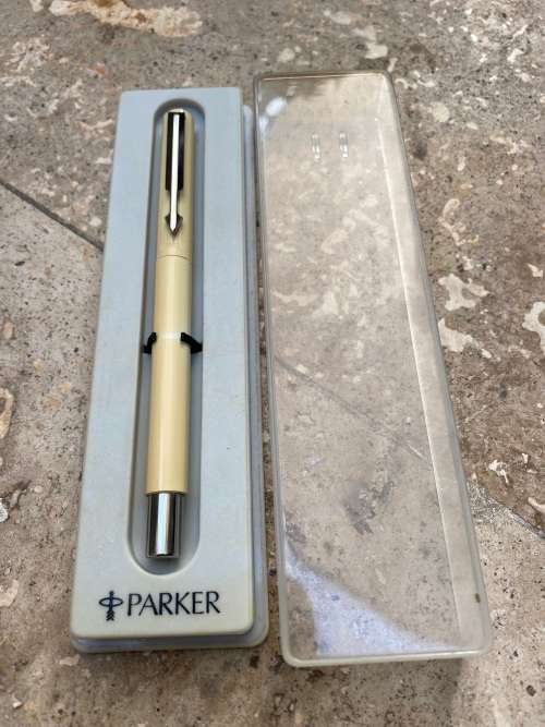 vintage parker ball point pen made in usa