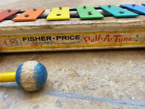 vintage fisher price pull a tune no 870 Xylophone , made in the USA