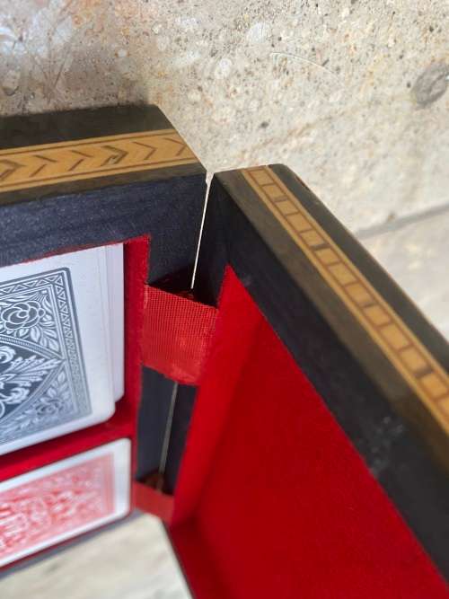 WOODEN 2 DECK PLAYING spanish CARD BOX (with Cards) Painted in the style of Marquetry, red felt