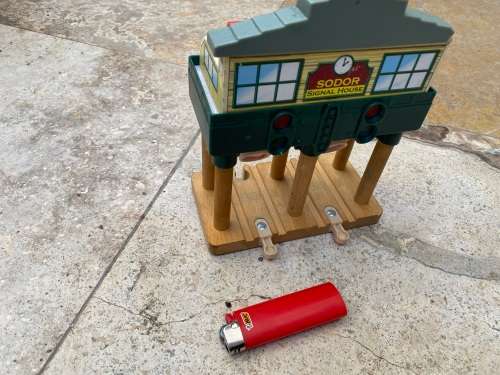 Thomas and Friends Wooden Railway Train Sodor Signal House with Lights and Sounds TLC