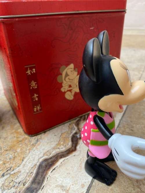 vintage snap and pose / style minnie Mouse + vintage mickey Mouse soft doll toy in mouse theme tin