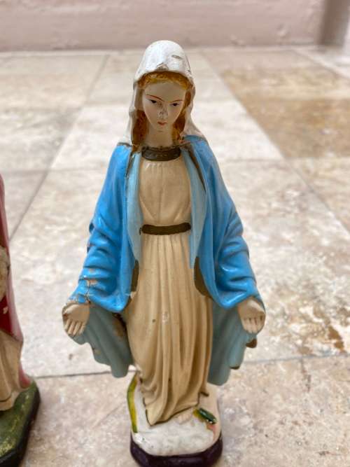 virgin Mary statue figure reserved cordi