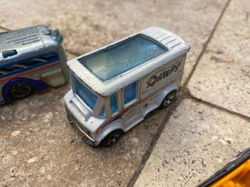 vintage hot wheels surfin school bus 2000 , bread box and pontiac convertable 2007  car lot