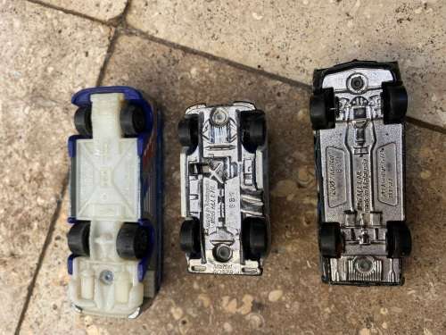 vintage hot wheels surfin school bus 2000 , bread box and pontiac convertable 2007  car lot
