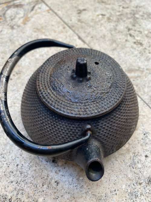 cast iron nepal teapot with infuser