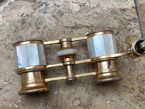 vintage Mignon opera glasses mother of pearl 2.5x Japan