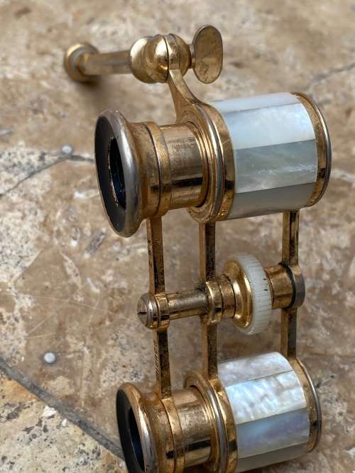 vintage Mignon opera glasses mother of pearl 2.5x Japan