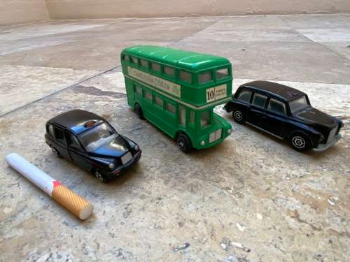 Ireland die cast double decker Irish green bus with 2 London black cab cabs