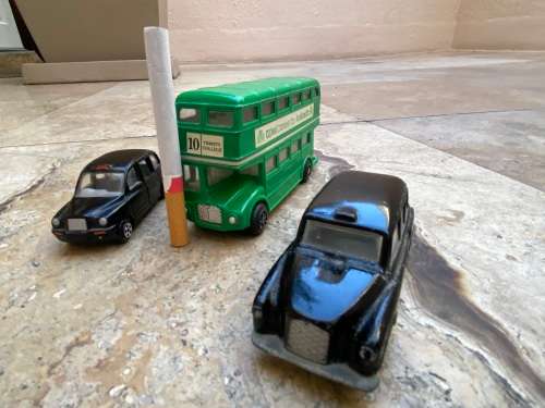 Ireland die cast double decker Irish green bus with 2 London black cab cabs
