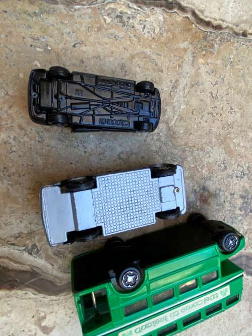 Ireland die cast double decker Irish green bus with 2 London black cab cabs