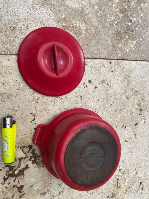vintage Le Creuset cast iron enamel pot no 14 flame red