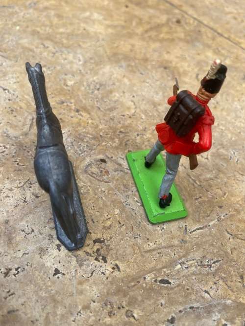 vintage deetail british soldier with lead horse