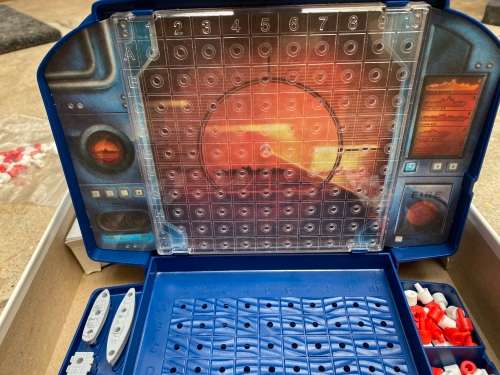 milton bradley vintage Battleship board game  2002 made in USA hasbro