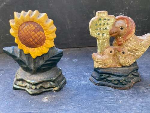 vintage cast iron door stop doorstopper pair sunflower and chicken family
