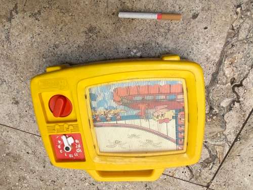 vintage Musical wind up redbox television TV 1985