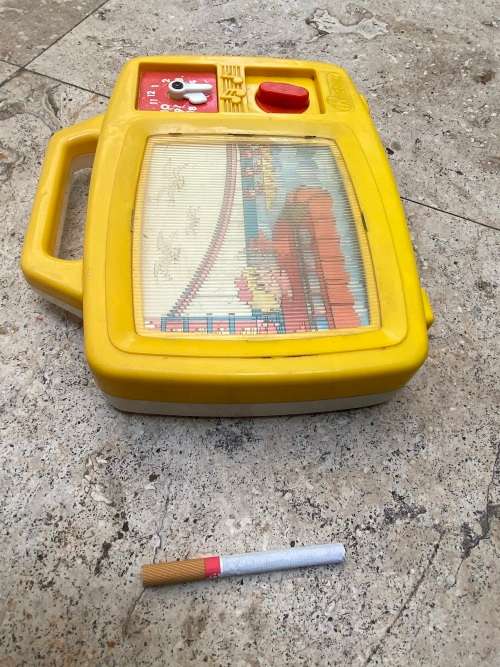 vintage Musical wind up redbox television TV 1985