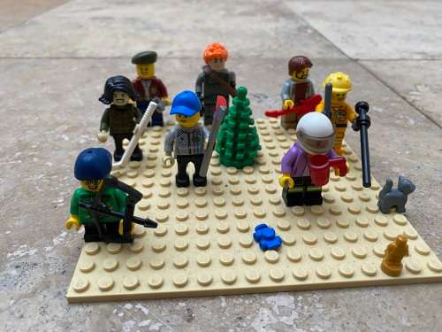 Lego mini figures figure lot of 8 with a cat , binocs and statue