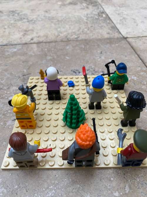 Lego mini figures figure lot of 8 with a cat , binocs and statue