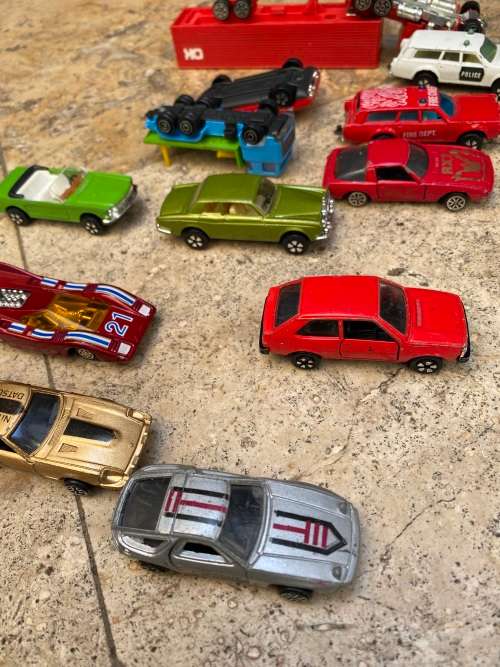 vintage lot of HONG KONG playart diecast cars of 10 and one kidco truck 1979 with car case